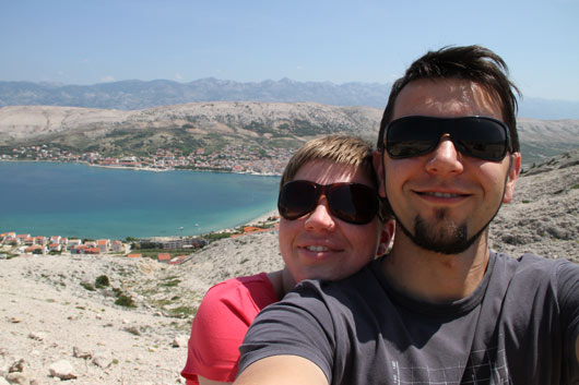 dopustnika nad mestom Pag